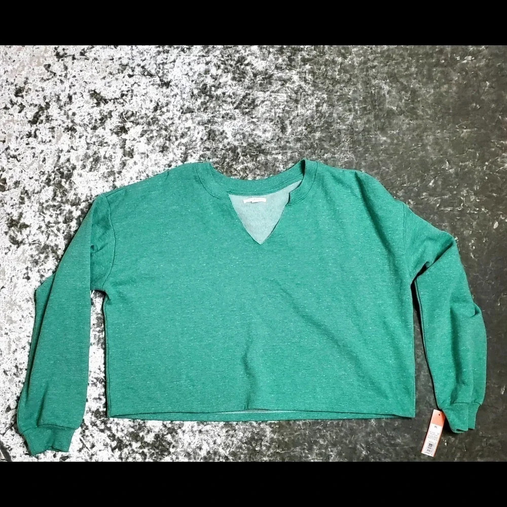 Colsie Cropped‎ Green Sweater